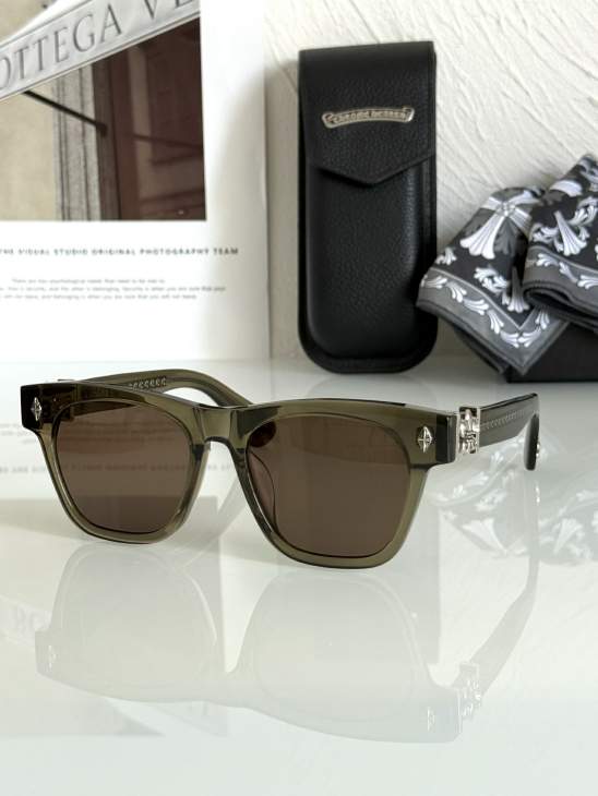 Picture of Chrome Hearts Sunglasses _SKUfw73585811fw